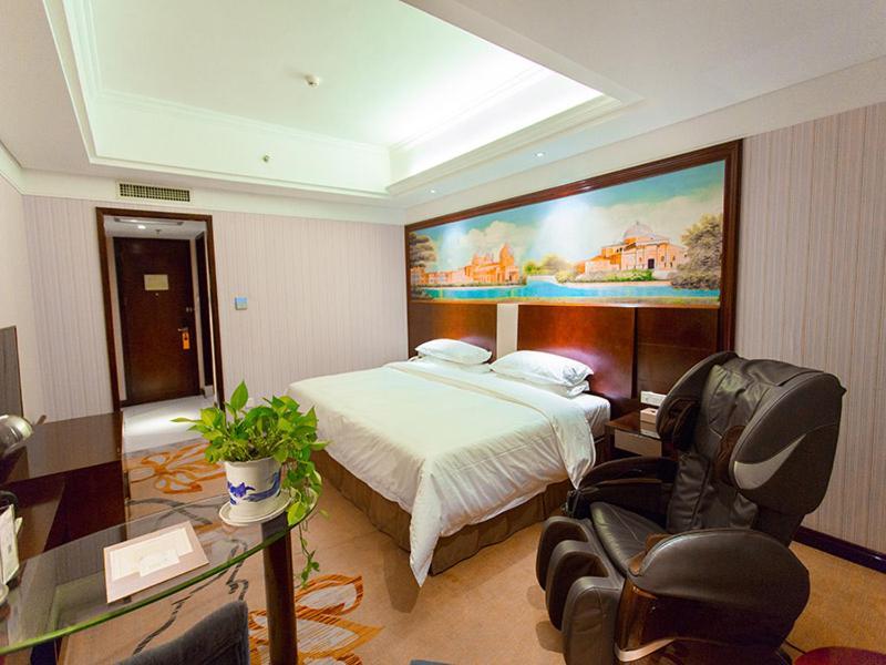 Vienna International Hotel Zhangjiajie Tianmen Mountain Exterior photo