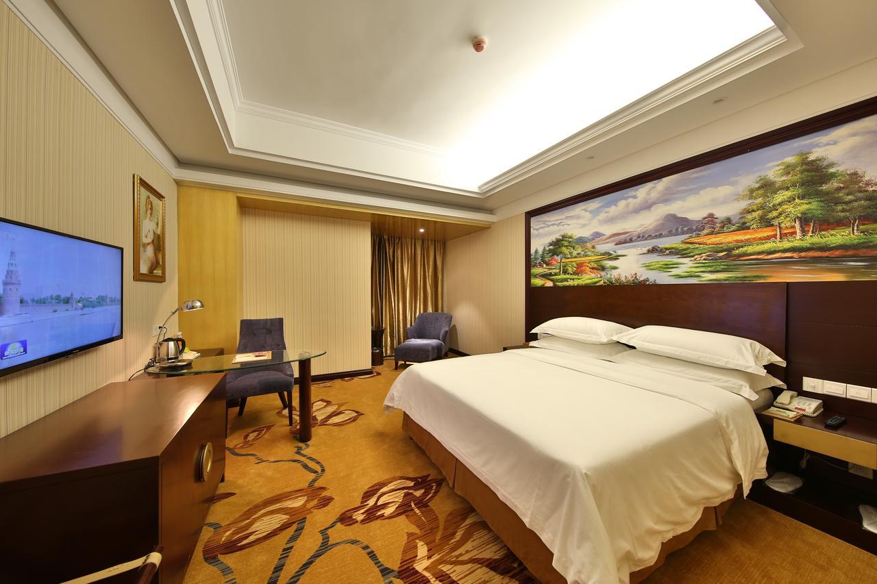 Vienna International Hotel Zhangjiajie Tianmen Mountain Exterior photo